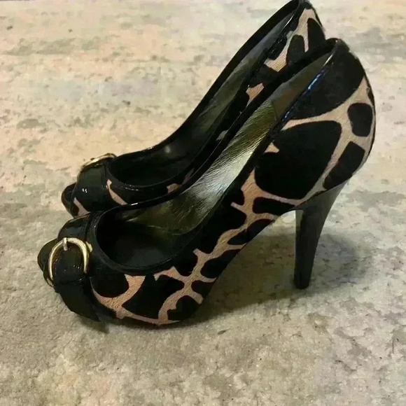 Steve Madden Leopard Print Leather Upper with Peep Toe and Buckle - Picture 2 of 3